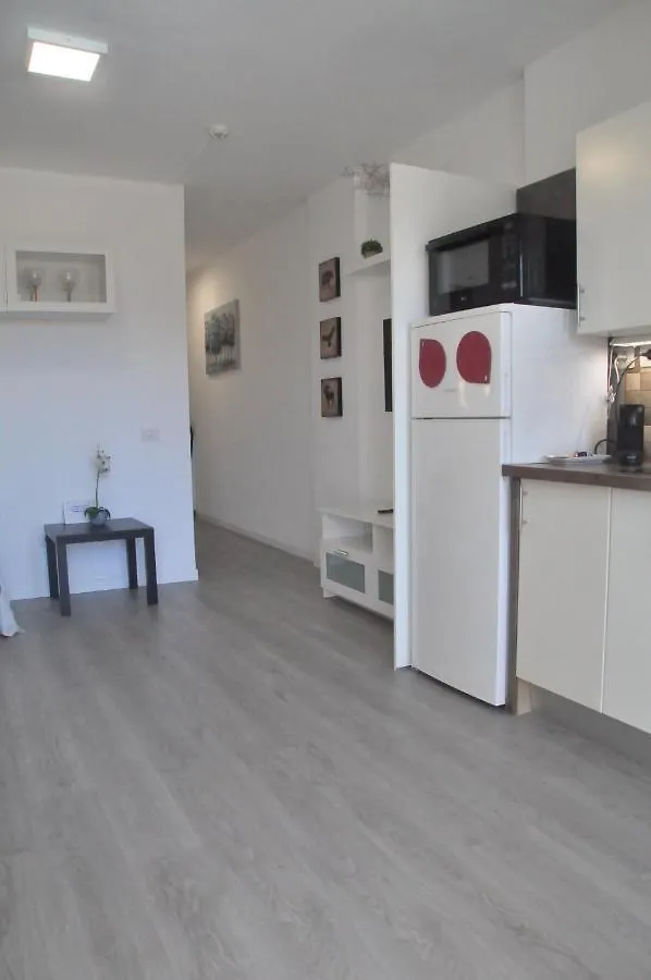 Nice Apartment 1210 In Central Area San Bartolomé