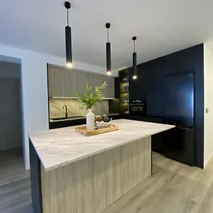 https://precioso-apartamento-a-estrenar-en-centro-de-nerja.1costadelsol.com
